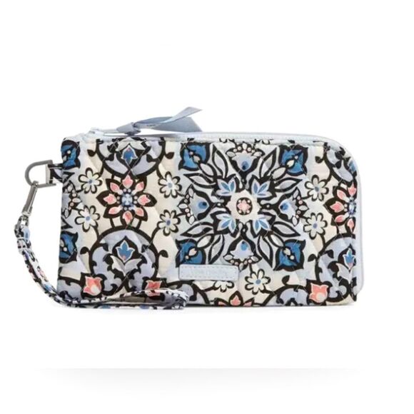 Vera Bradley RFID Smartphone Wristlet Wallet Cotton in Lisbon Medallion - Picture 1 of 9